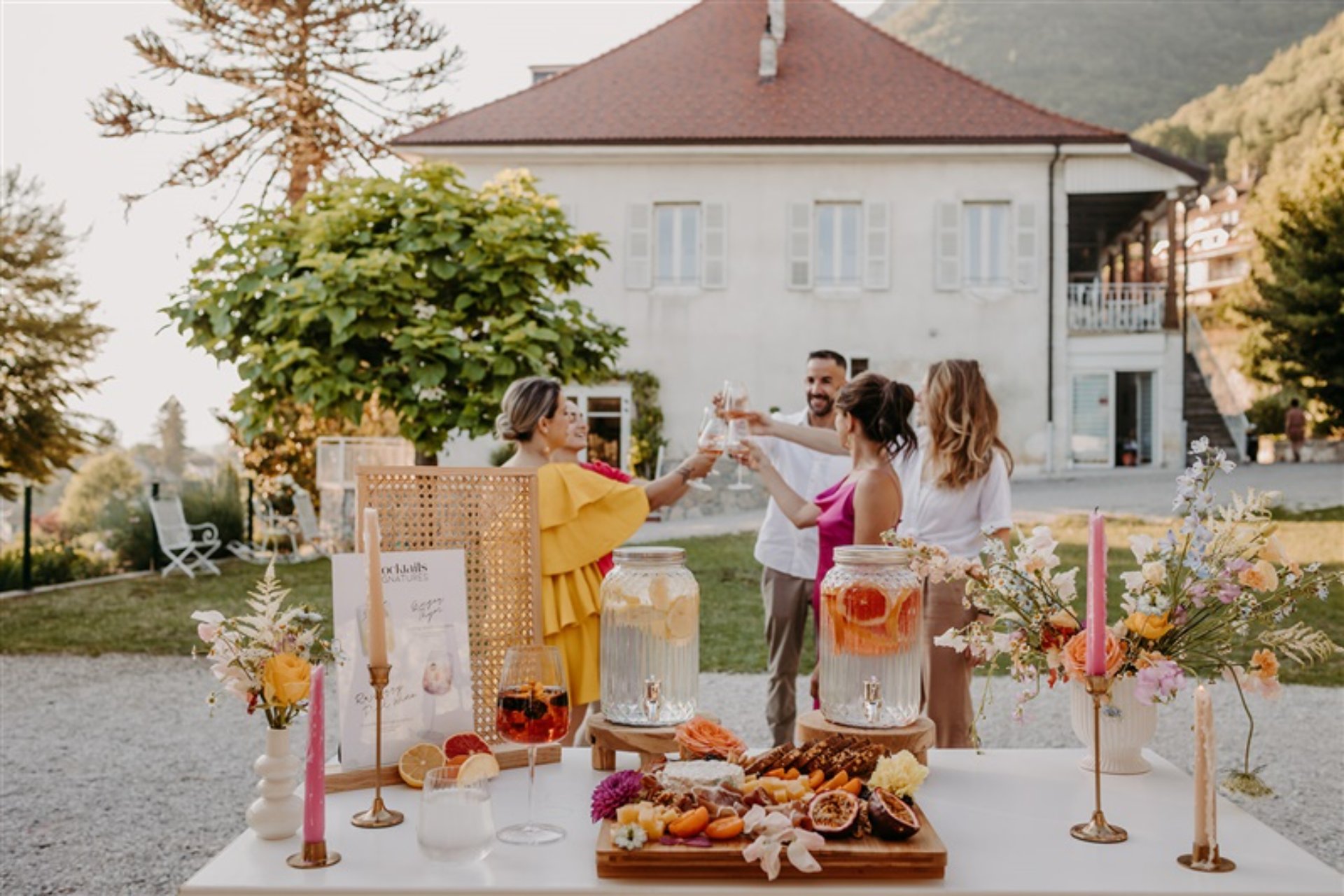 Bar and cocktail in the gardens at sunset