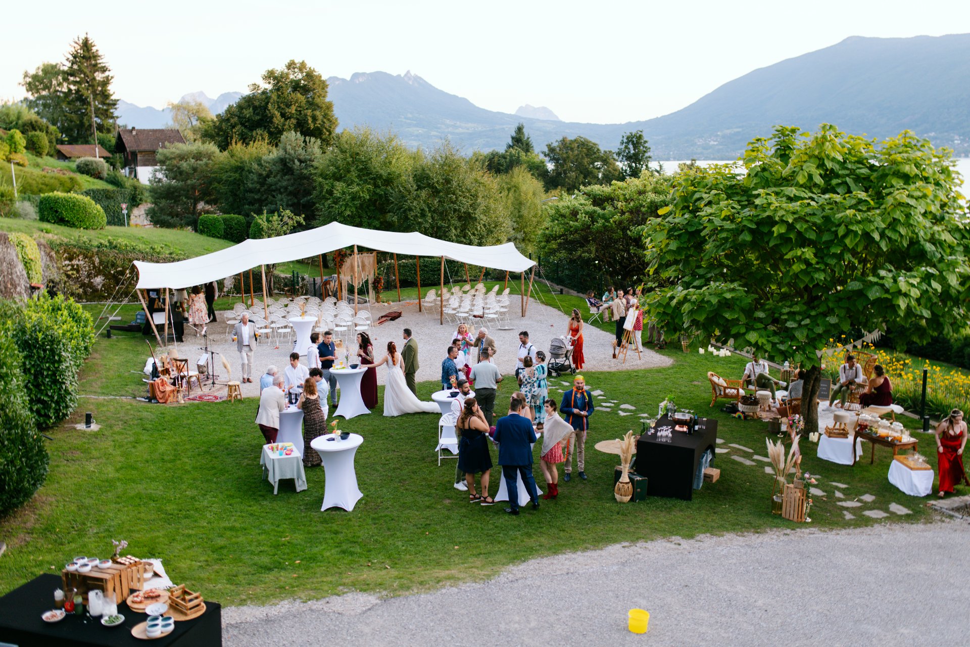 Cocktail dans les jardins
