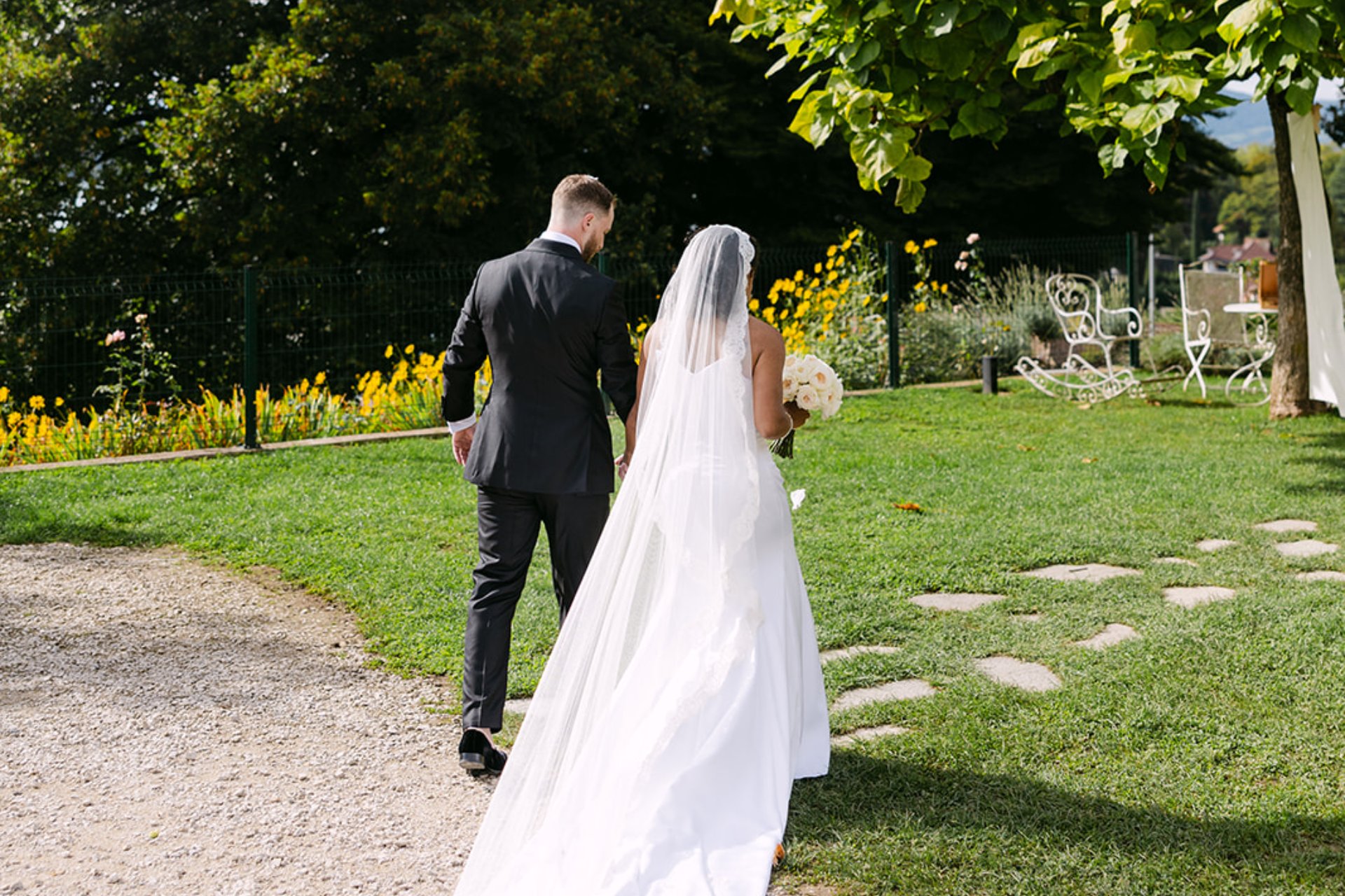Mariage Amandine - couple sous les arbres